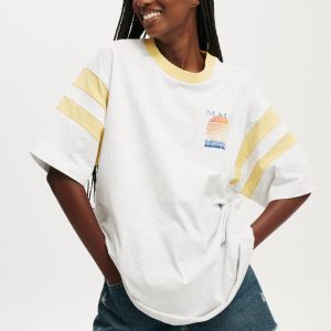 Super Oversized Graphic Tee