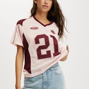 V Neck Regular Cropped Graphic Tee