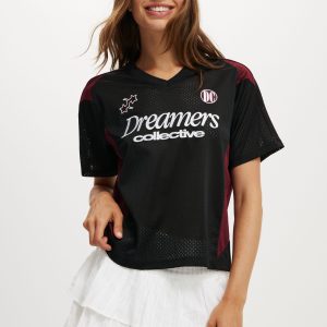 V Neck Regular Cropped Graphic Tee