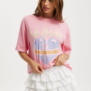 Def Leppard Boxy Graphic Tee