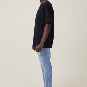 Relaxed Tapered Jean