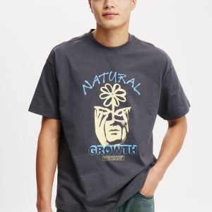 Box Fit Graphic T-Shirt