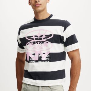 Cropped Fit Graphic T-Shirt