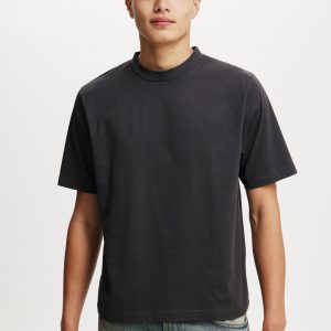 Cropped Fit T-Shirt
